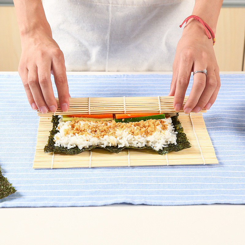 1 Buah Alat Pembuat Sushi dari - Sushi Mat Bamboo ulasan dan harga